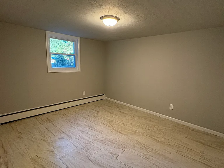 261 Elizabeth Ave — Photo 14