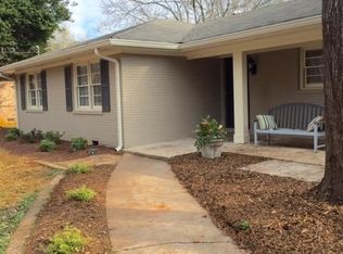 112 Spring Dr, Roswell, GA 30075