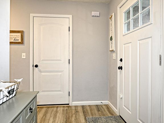 2nd image of 5132 Hidden Lake Dr