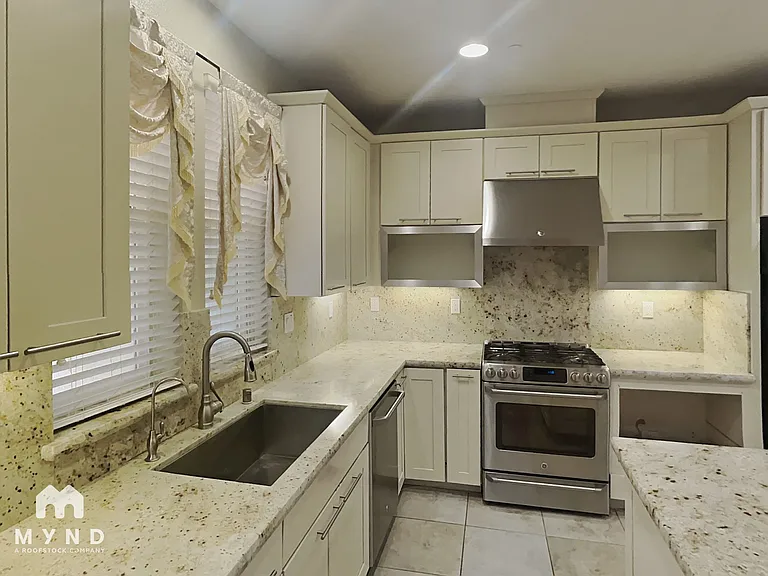 5905 Raleigh Rd — Photo 32