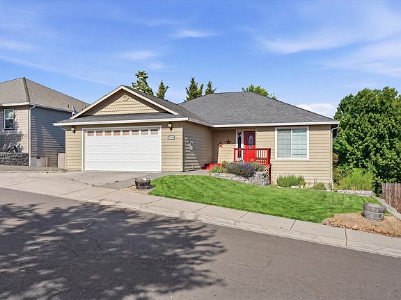 5th image of 1056 Highlands Dr