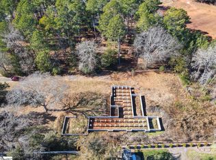 520 Blacks Dr, Greenville, SC 29615