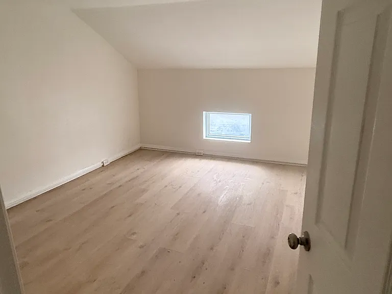 105 Decatur St — Photo 10