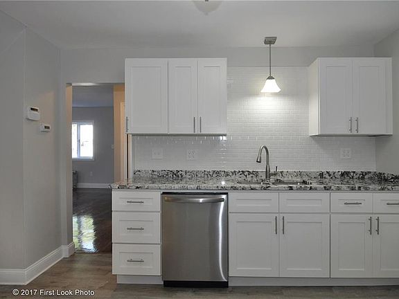 4th image of 7 Lakeview Ave