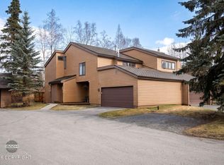 6654 Lakeway Dr, Anchorage, AK 99502