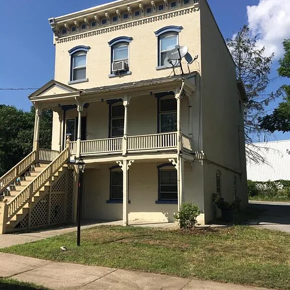 13 Benton Ave — Photo 1