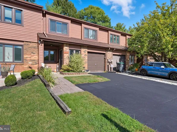 5413 Pinehurst Dr, Wilmington, DE 19808