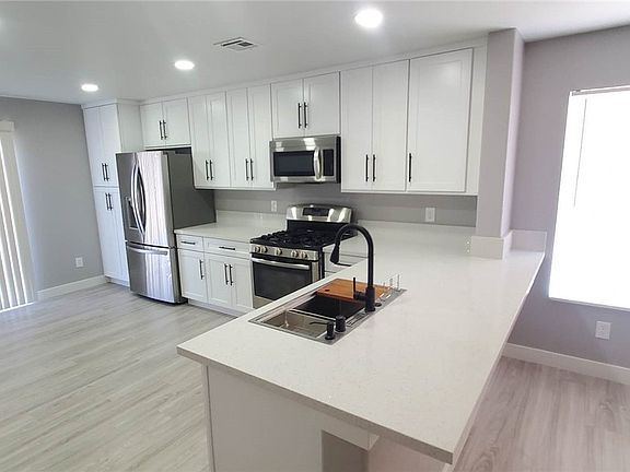 5th image of 6418 Hayden Peak Ln