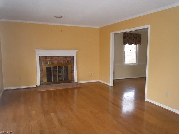 3rd image of 3532 Lawndale Dr