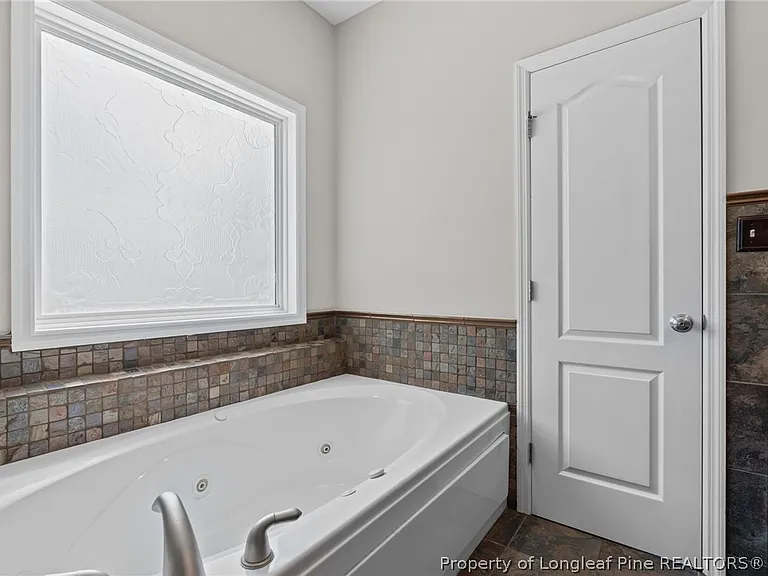 109 Canyon Ct — Photo 24