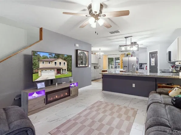 39 W Lynx Dr, Citrus Springs, FL 34434
