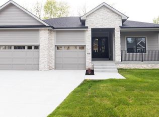 4310 SW 33rd St, Des Moines, IA 50321