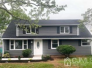 228 Bloomfield Ave, Iselin, NJ 08830