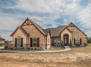 100 Spring Meadow Dr, Springtown, TX 76082