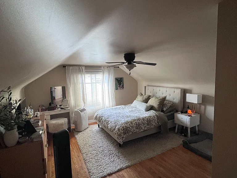 1423 N Altadena Ave — Photo 7