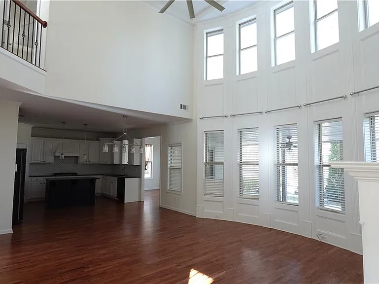 1921 Binnies Way — Photo 3
