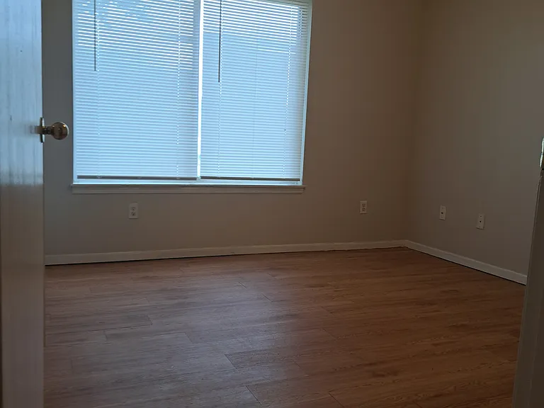 3526 Avenue A #B — Photo 3