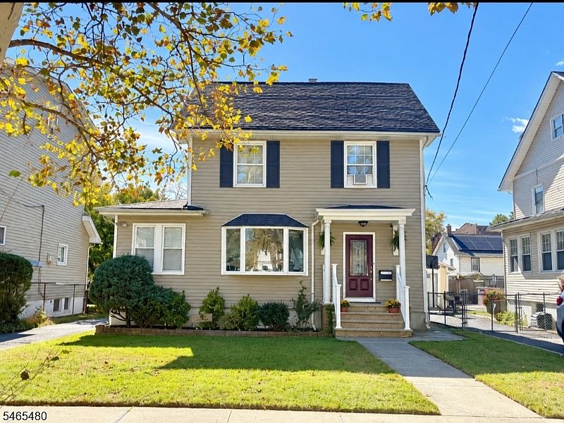 1st image of 58 Evergreen Ave