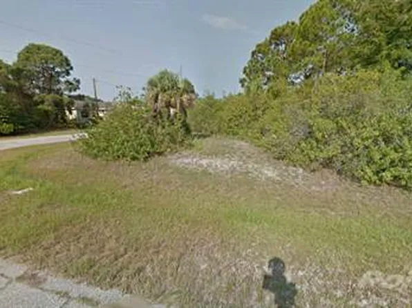 124 Antilla Dr, Rotonda West, FL 33947