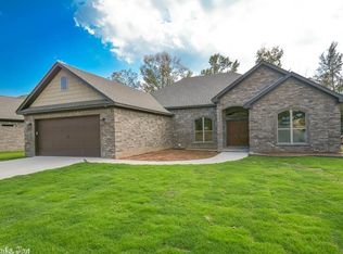 9309 Cliffside Dr, Sherwood, AR 72120