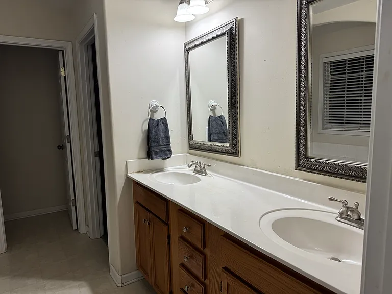 106 Lexington Parke Dr — Photo 8