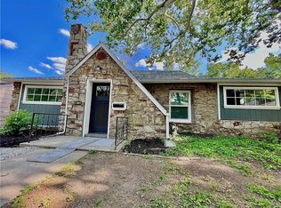 11607 E 9th St S, Independence, MO 64054