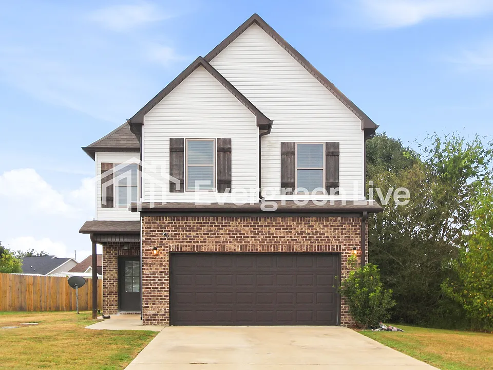 14205 Sugarberry Ln