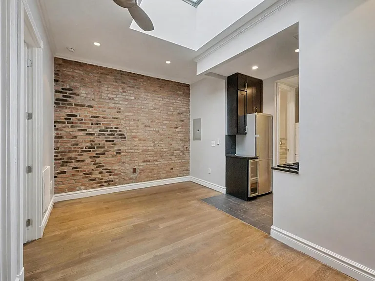 420 W 51st St #5 — Photo 5