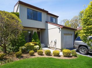40 Maplewood Ct, Baldwin, NY 11510