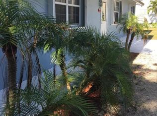 4594 SE Robertson Rd, Stuart, FL 34997