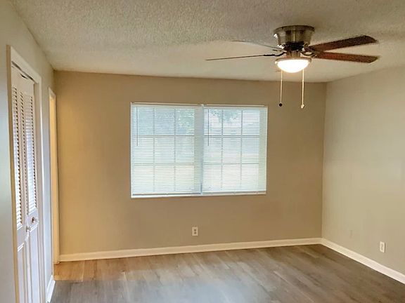 5th image of 2512 NW 52nd St #1