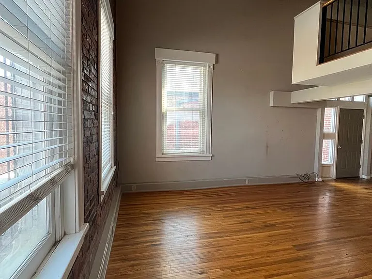 313 Park Central E #303 — Photo 17