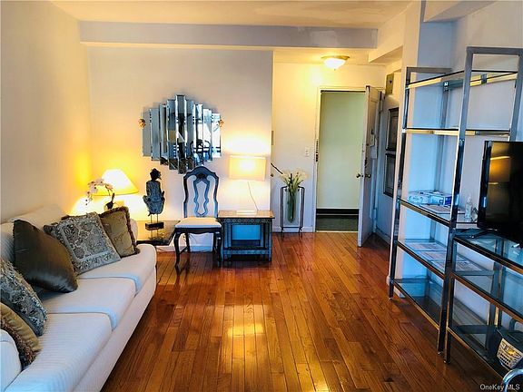 2nd image of 9905 63rd Dr APT 3S