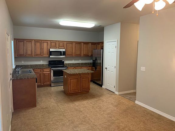 5th image of 1484 Bentley Cir