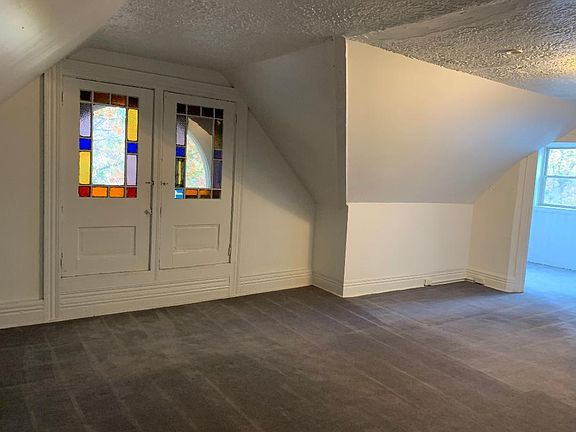 2nd image of 4514 Franklin Blvd
