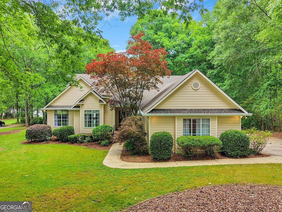 1st image of 65 Pointe View Ct