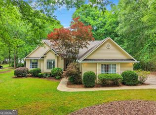 65 Pointe View Ct, Jackson, GA 30233