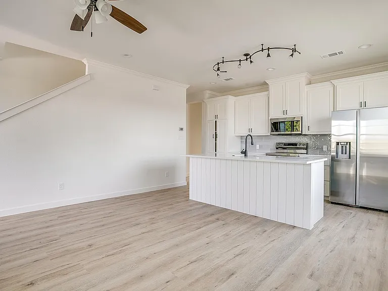 3108 Frazier Ave — Photo 24