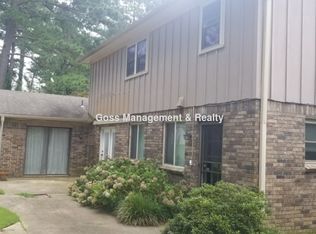 10 Newbridge Ct, Little Rock, AR 72227