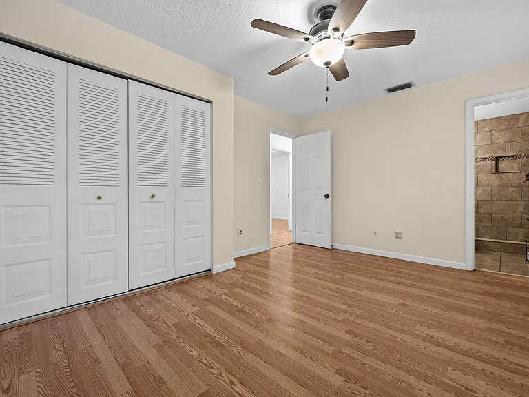 2502 NW 54th Blvd — Photo 22