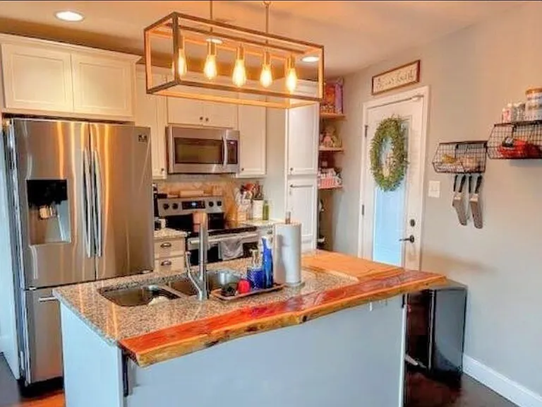 2913 Zachary Pointe Ln — Photo 2