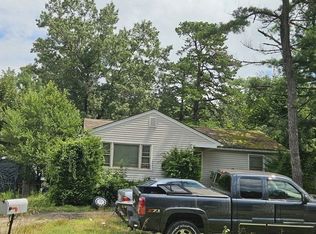 5 Morin Dr, Easthampton, MA 01027