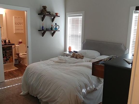 5th image of 1007 Fairview Ave