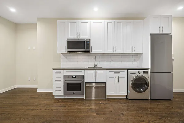 Rented by Cooper & Cooper Real Estate | media 4