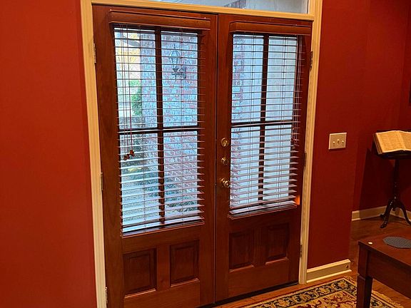 2nd image of 719 Esplanade Dr