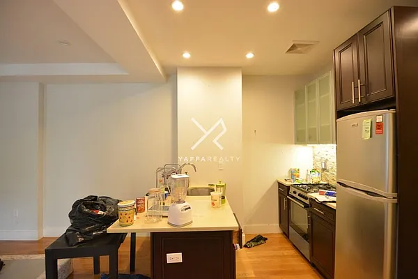 Rented by Yaffa Realty LLC | media 30