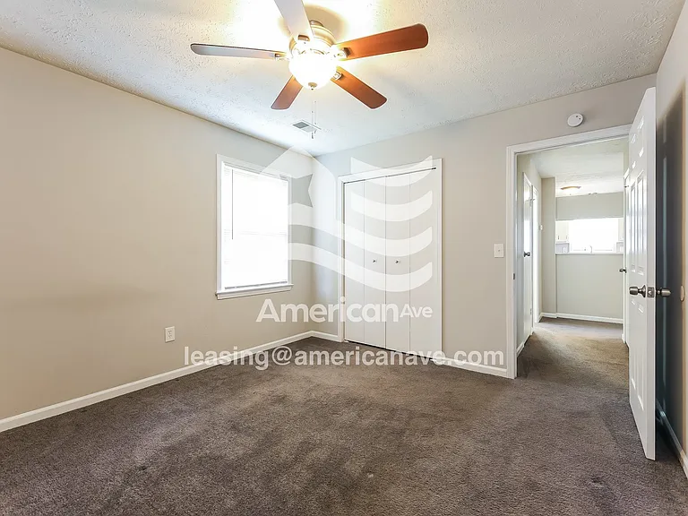 23502_004_living_room_13736753.jpg