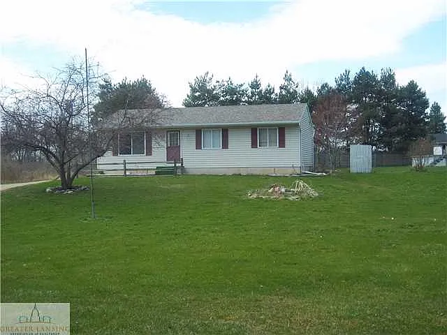 826 S Smith Rd photo 1