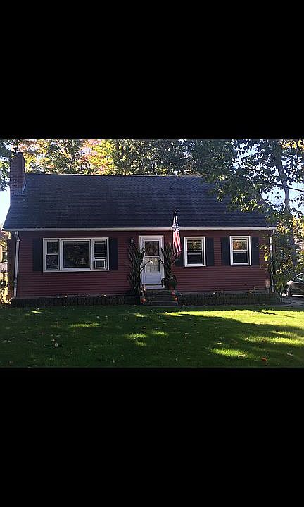 2nd image of 68 Chestnut Dr