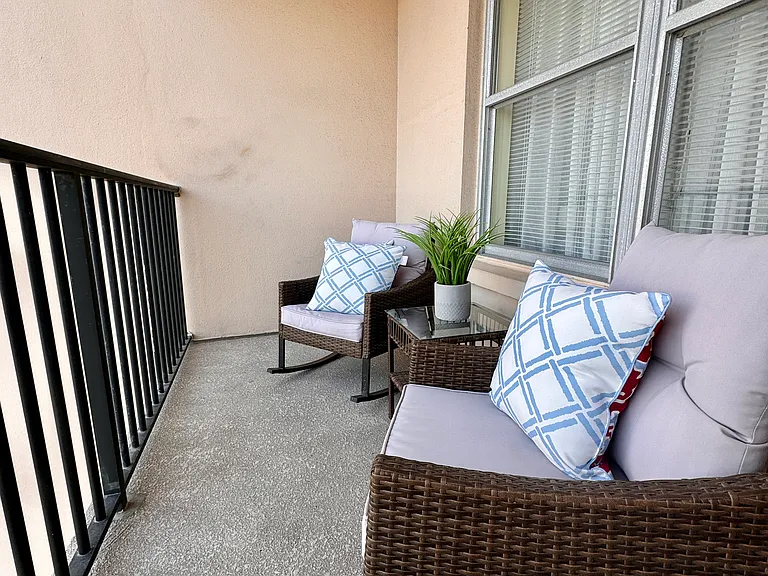 5220 Brittany Dr S #607 — Photo 21